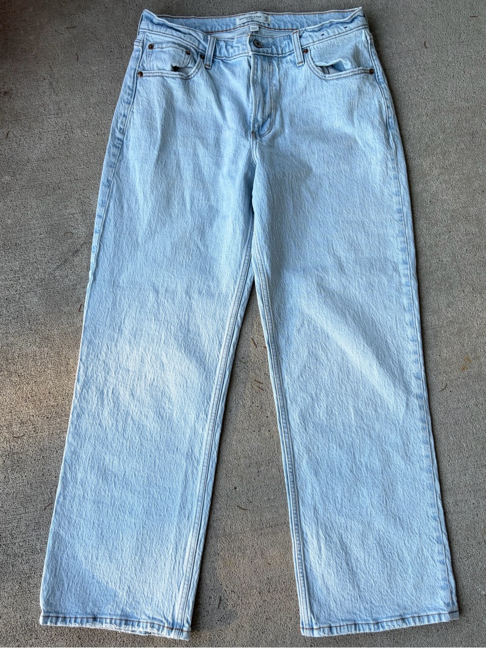 Abercrombie and Fitch curve love the baggy low rise denim jeans 6 / 28 short
